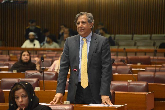 عمران خان کے پاس ہائیکورٹ اور سپریم کورٹ میں اپیل کا حق ہے،اعظم نذیر تارڑ