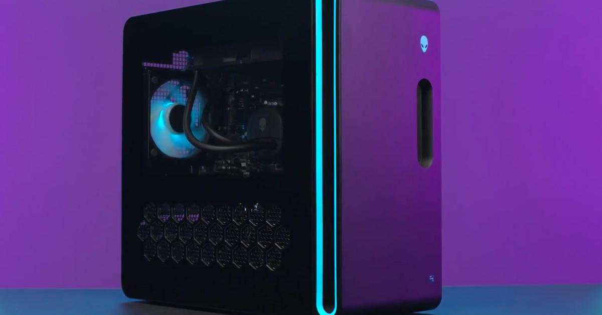 Alienware’s new Aurora R16 desktop sheds gobs of plastic for a 40 percent smaller build