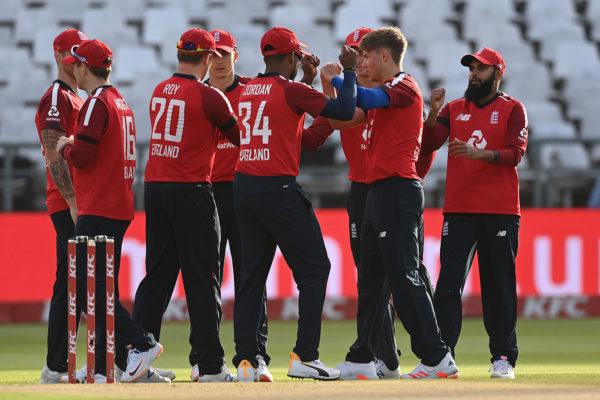 ورلڈ ٹی ٹوئنٹی:انگلینڈ اور آسٹریلیا سیمی فائنل میں پہنچ گئے