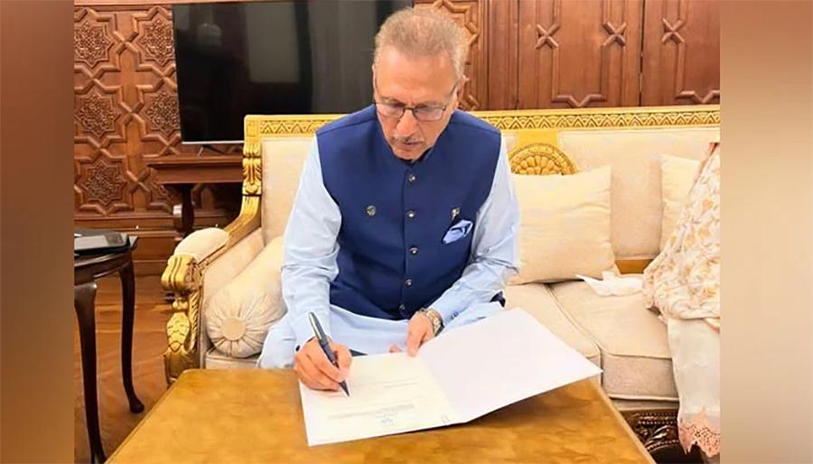 صدر مملکت نے وزیر اعظم کی ایڈوائس پر قومی اسمبلی توڑ دی