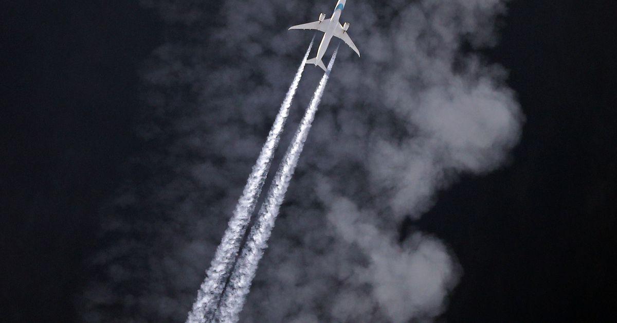 Google is helping pilots route flights to create fewer contrails, which is better for the climate