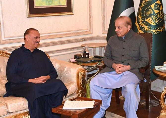 نگراں وزیراعظم کے نام پرمشاورت کا آخری روز