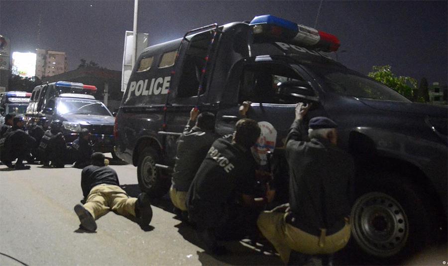 کراچی میں مبینہ مقابلہ، 5 ڈاکو مارے گئے