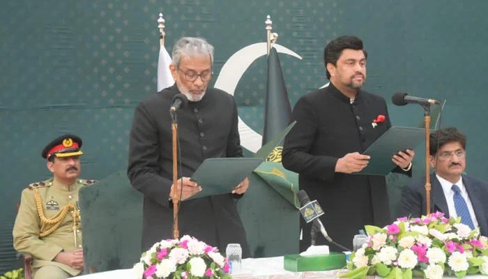 Justice (retd) Baqar takes oath as interim Sindh CM