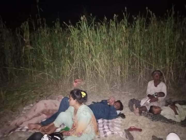 مسیحی خاندانوں نے اپنی جانیں بچانےکے لیے رات ویران کھیتوں میں گزاری