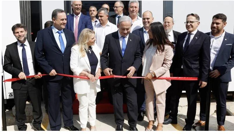 احتجاجی مظاہروں کے باوجود نیتن یاھو نے  پہلی لائٹ ریل سروس کا افتتاح کردیا