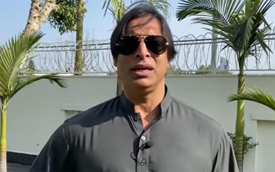 پاکستان ٹیم کو ورلڈ کپ میں بھارت کو اس کی سرزمین پر شکست دینی چاہیے، شعیب اختر