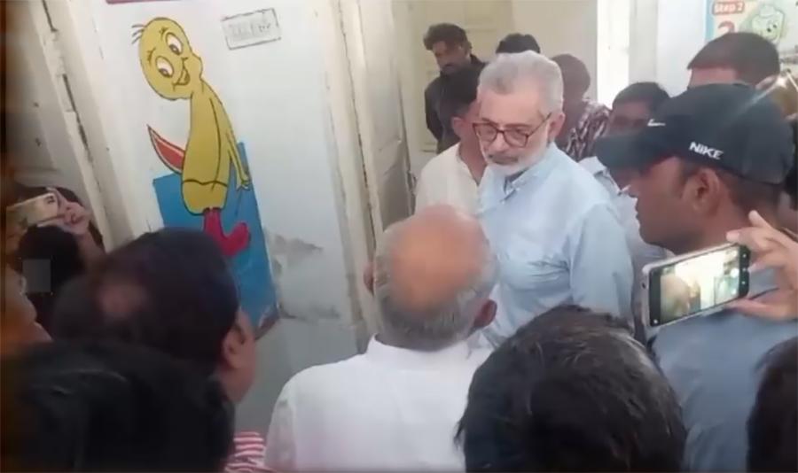 جسٹس قاضی فائز عیسیٰ کا جڑانوالہ کرسچن کالونی کا دورہ