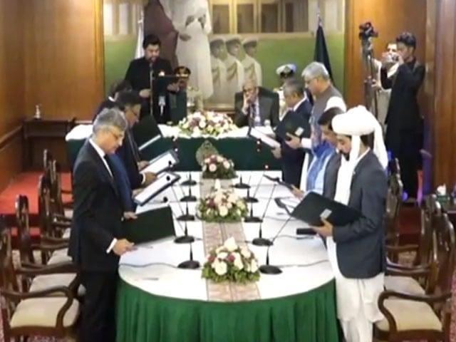 سندھ نگران کابینہ نے عہدوں کا حلف اٹھا لیا