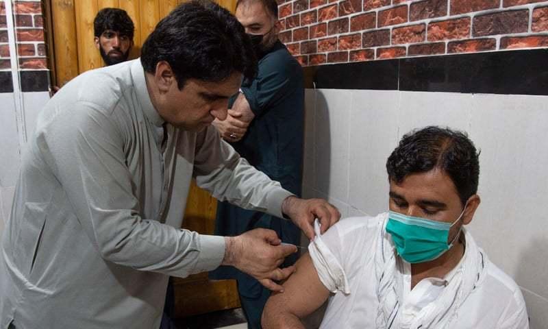 COVID-19 claims eight more lives, infects 554 in Pakistan