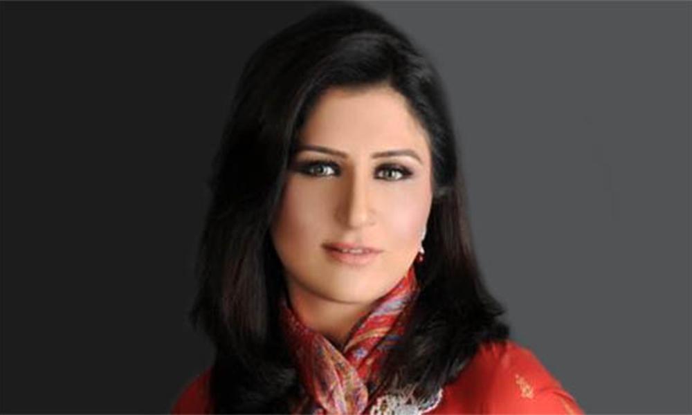 Journalist Fareeha Idrees raises voice against drama based on motorway incident