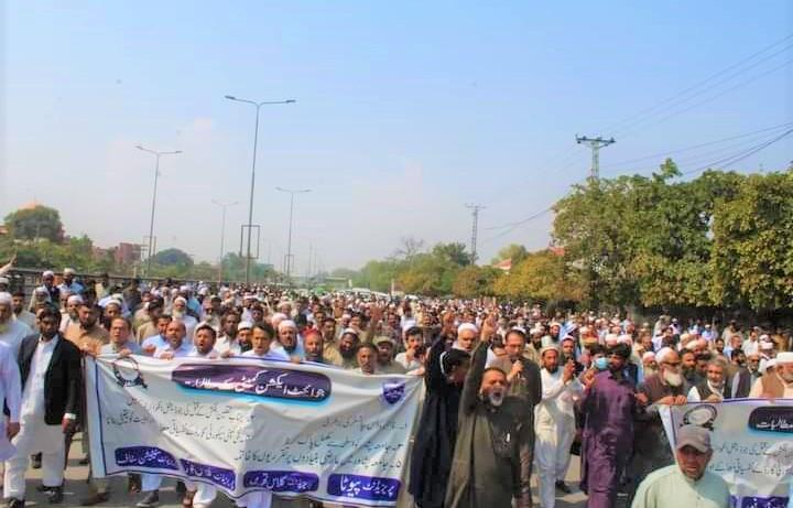 پشاور یونیورسٹی میں اساتذہ اور ملازمین کی قلم چھوڑ ہڑتال