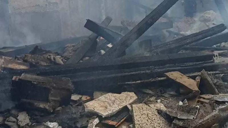 مصر میں دو صدیاں قدیم مسجد جل کر راکھ کا ڈھیر بن گئی