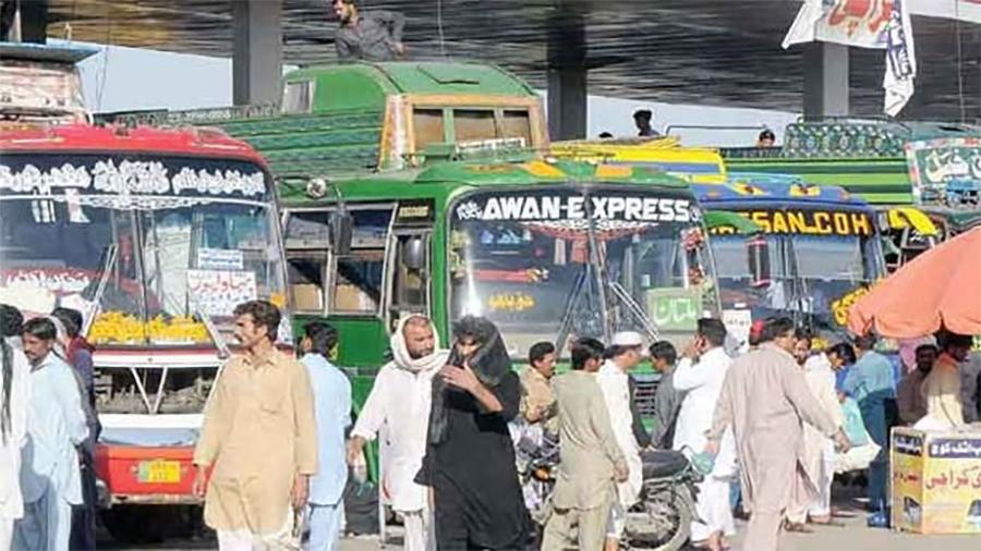 پٹرولیم مصنوعات کی قیمتوں میں اضافہ، ٹرانسپورٹرز نے کرایوں میں اضافہ کردیا، عوام پریشان