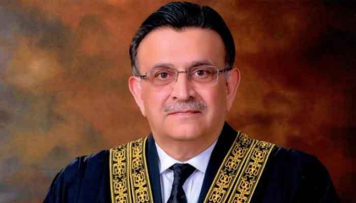 صدارتی معافی کی طرح نیب سے معافیاں طلب کی جارہیں ہیں ،چیف جسٹس