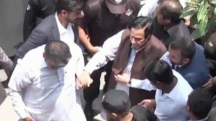 Pervez Elahi’s arrest: LHC issues show-cause notice to Islamabad IG for contempt of court