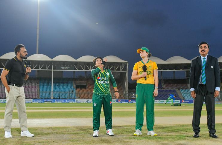 PAKW vs SAW: South Africa decides to field first against Pakistan in third T20I