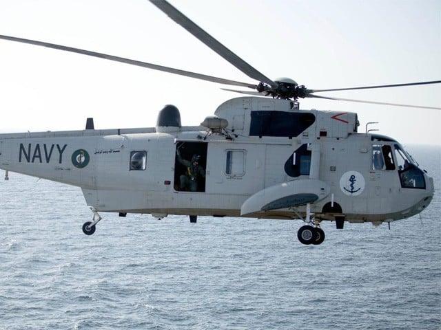 پاک بحریہ کا ہیلی کاپٹر گر کر تباہ،افسران سمیت نوجوان شہید