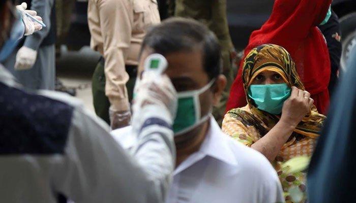 Pakistan reports decline in COVID-19 cases