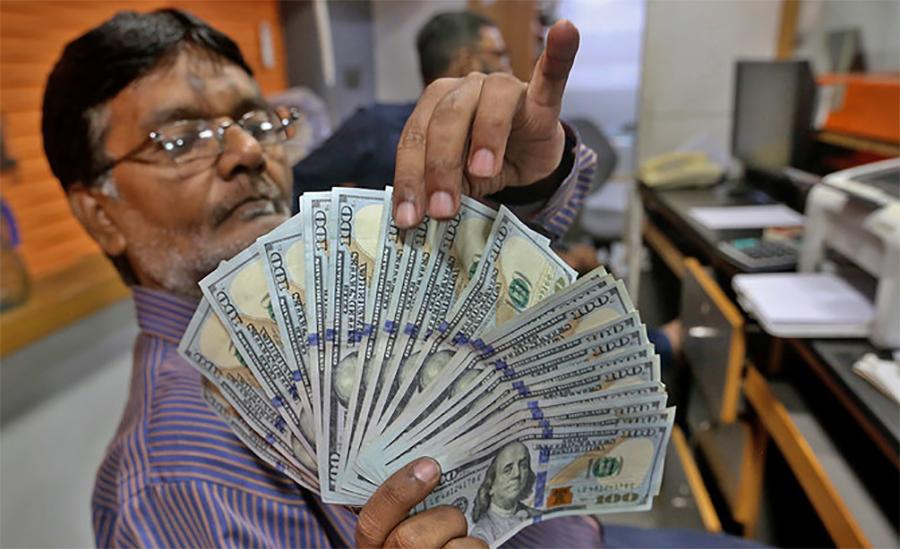 امریکی ڈالر  ملکی تاریخ کی بلند ترین سطح پر پہنچ گیا