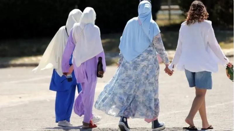 فرانس کی اعلیٰ عدلیہ  نے سکولوں میں حجاب پر پابندی قانونی قرار دے دی