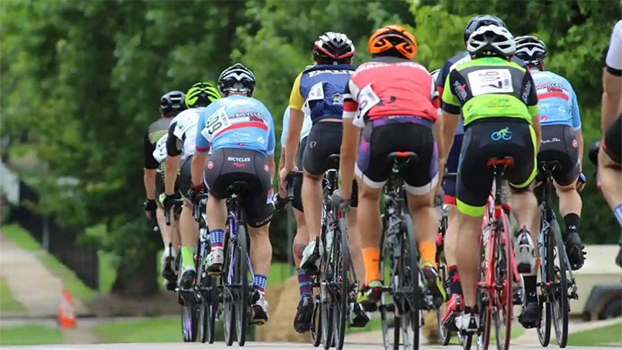 سلووینیا کے سائیکلسٹ پریموز روگلک نے ویلٹا اسپانیا سائیکل ریس کا 17واں مرحلہ جیت لیا