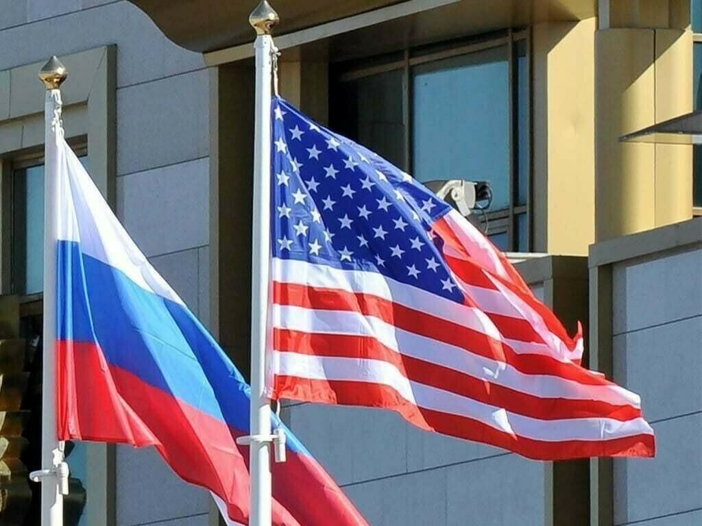 Russia expels two American diplomats