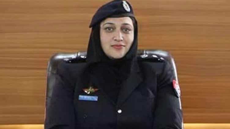 Pakistani woman police officer wins international award