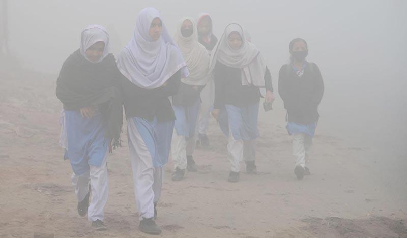 لاہور میں سموگ کا راج، سکول بند کرنے کی تجویز ملتوی