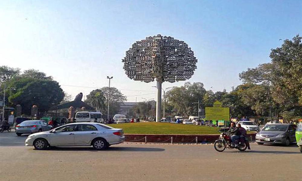 CM Punjab approves to make Mall Road Lahore dust-free