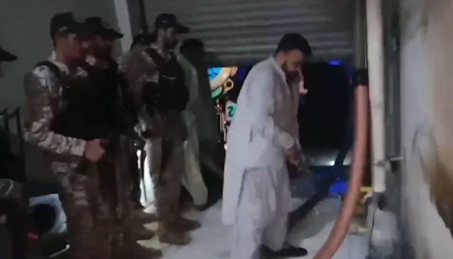 رینجرز کا کراچی میں غیر قانونی ہائیڈرنٹس کے خلاف آپریشن