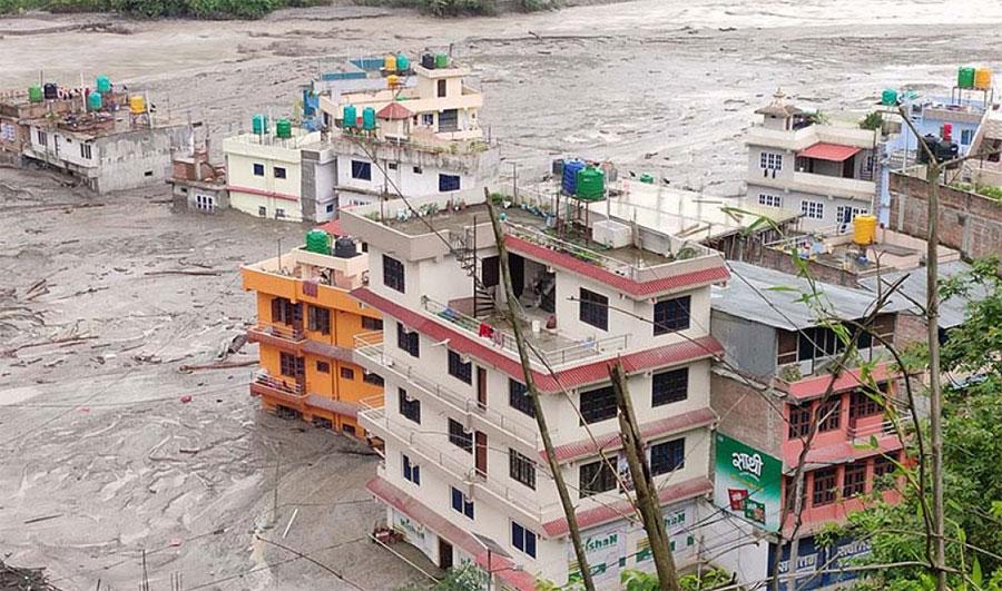 بھارتی ریاست سکم میں سیلاب کے باعث 23 فوجی لاپتہ ، متعدد گاڑیاں ڈوب گئیں