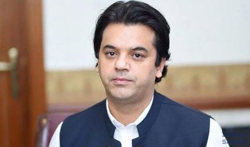 Usman Dar quits PTI, politics