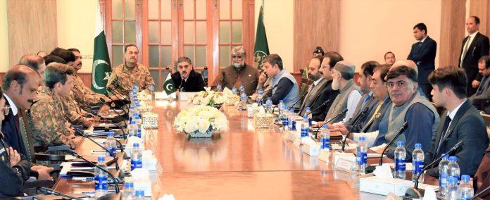 نگراں وزیراعظم انوار الحق کاکڑ کا چیف آف آرمی سٹاف جنرل عاصم منیر کے ہمراہ کوئٹہ کا دورہ