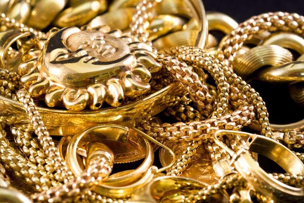 Gold prices decline again