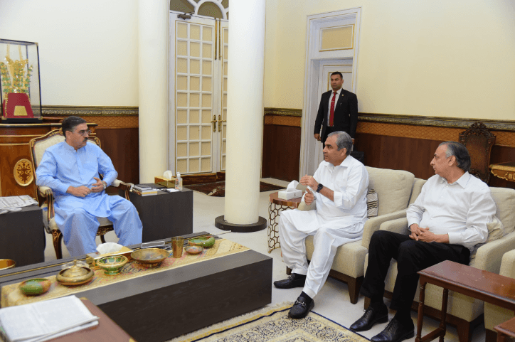 Caretaker CM Punjab Naqvi calls on PM Kakar