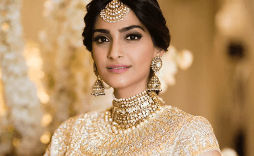 Actress Sonam Kapoor speaks out for Palestine