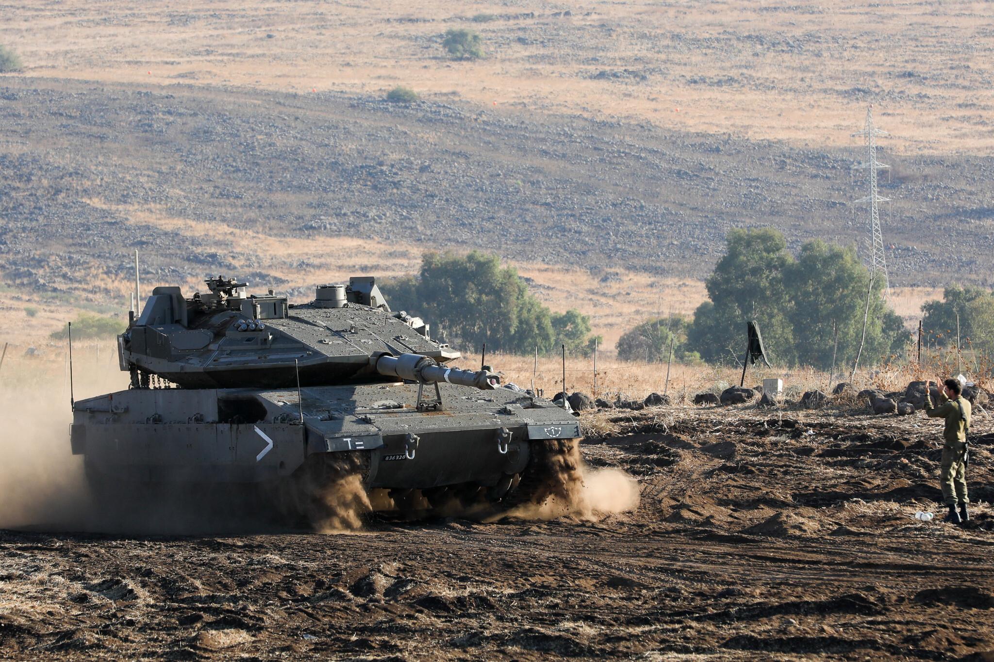 Hezbollah launches missile attacks on Israeli tanks 