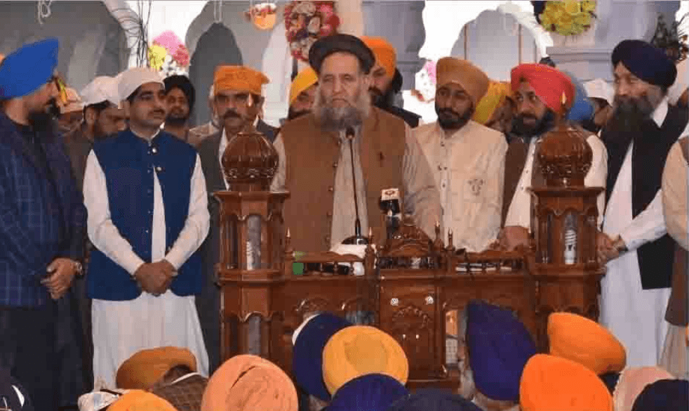 پاکستان میں اقلیتو ں  کو مکمل مذہبی آزادی حاصل ہے،وفاقی وزیر برائے مذہبی امور پیر نور الحق قادری