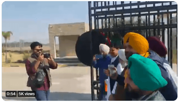 سابق بھارتی کرکٹر اور سیاستدان نوجوت سنگھ سدھو کرتارپور پہنچ گئے