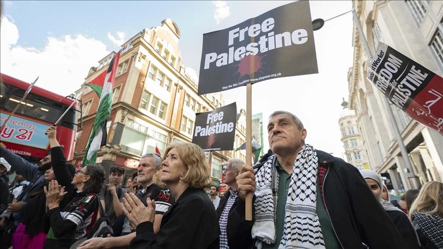 Massive protests in London against Israeli aggression