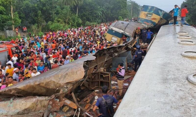 17 killed, over 100 injured in train accident in Bangladesh