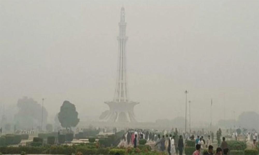 Transport Minister orders ban on smog-causing vehicles in Lahore