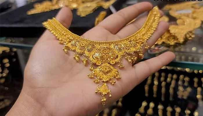 Gold price declines by Rs1200