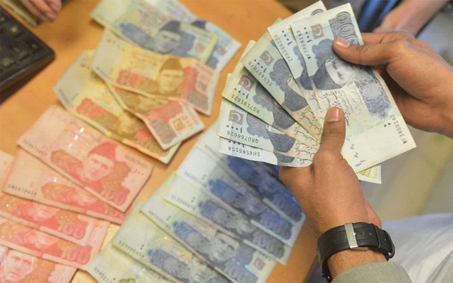 نگراں حکومت نے بیوروکریٹس کی تنخواہوں میں اضافہ کر دیا