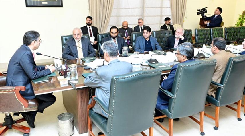 Media plays key role in development of society: PM Kakar