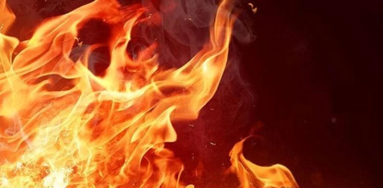 One killed as fire erupts in an apartment in Lahore