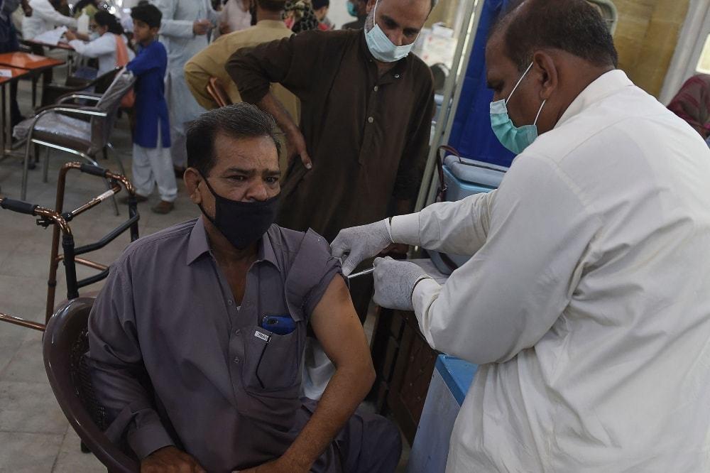 Pakistan vaccinates over 1.15 million people in last 24 hours