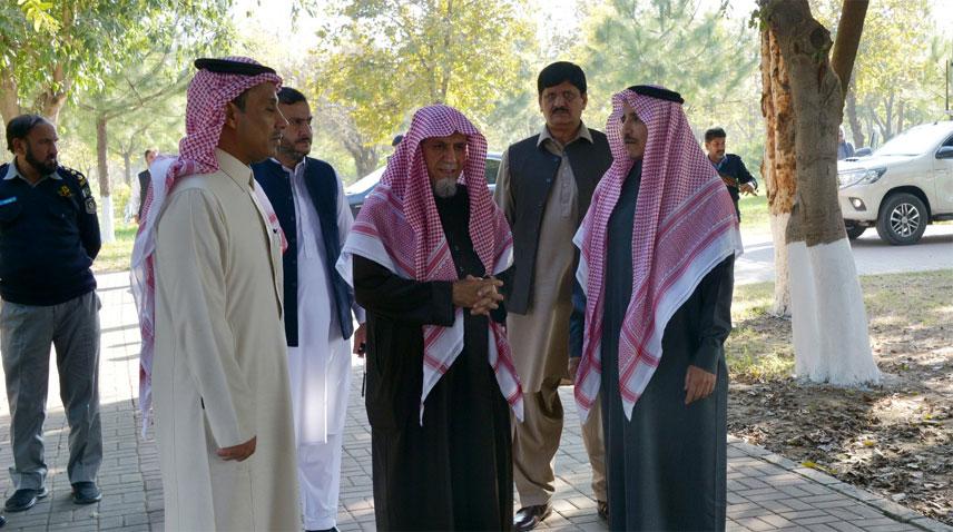 Imam-e-Kaaba visits new campus of IIUI