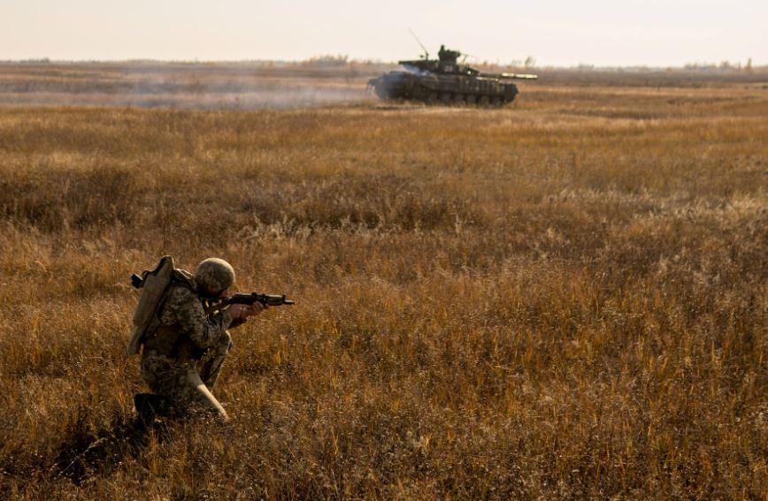 Russia, Ukraine hold combat drills as border tensions mount